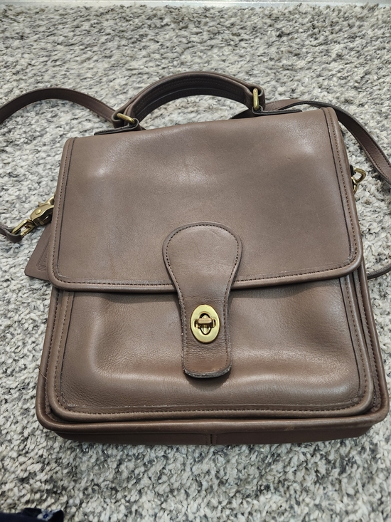 Coach Handbags - Coach Vintage Station Bag 5130